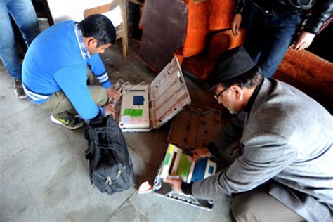 MP votes: Faulty EVMs, VVPAT machines cause glitches