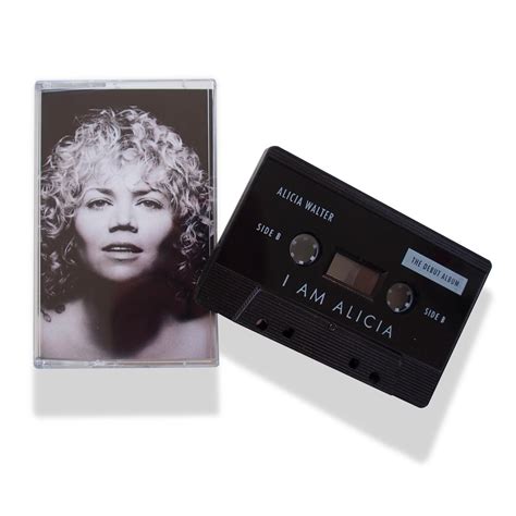 Alicia Walter - I Am Alicia | LIKE A DREAMING GIRL