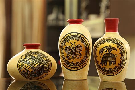 Buy Craftbell Miniature Madhubani Table Pots In Terracotta Golden ...