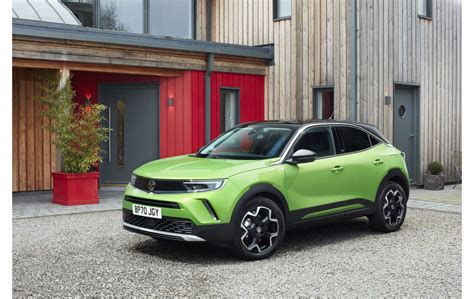 VAUXHALL MOKKA-E WINS ERIN BAKER AWARD AT AUTO TRADER NEW CAR AWARDS ...