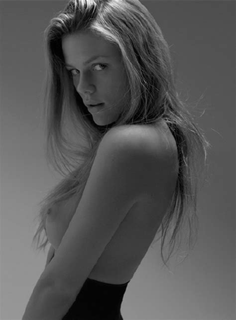 Amanda Mariee Nude