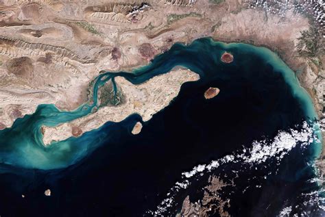 Exploring Earth From Space: Qeshm Island, Iran [Video] - The European ...