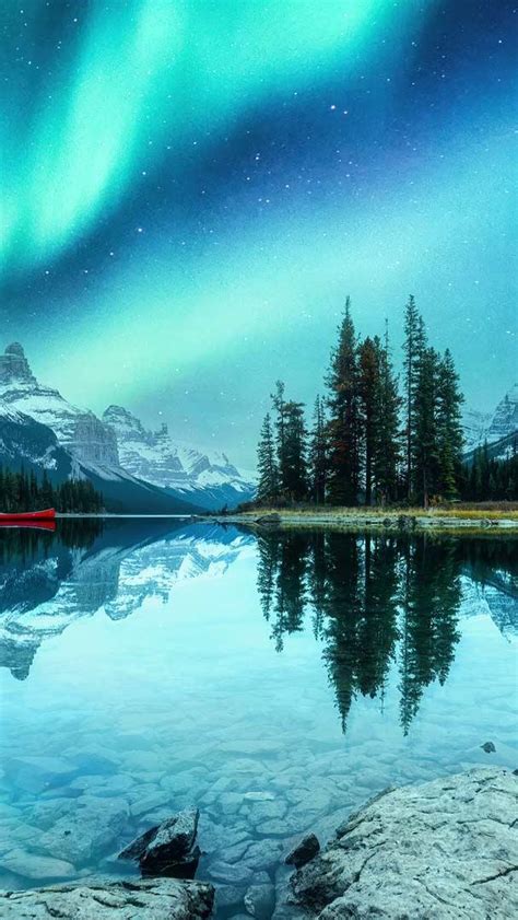 Aurora Borealis Bing Wallpaper 的图像结果