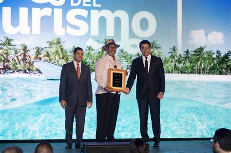 Reconocimientos a Aníbal de Castro y aeropuerto Punta Cana - Diario Libre