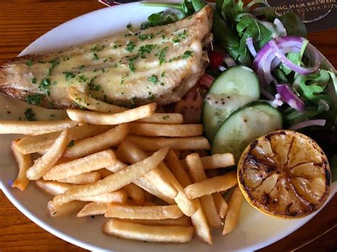 THE PILOT INN (Eastbourne) - Inn Reviews, Photos, Rate Comparison ...