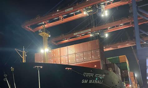 APM Terminals Pipavav gets maiden call of CCG service