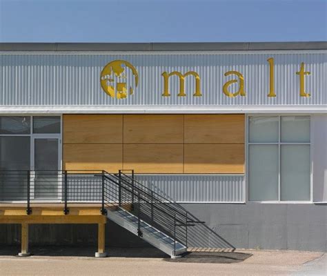 Retail Building Signage 的图像结果