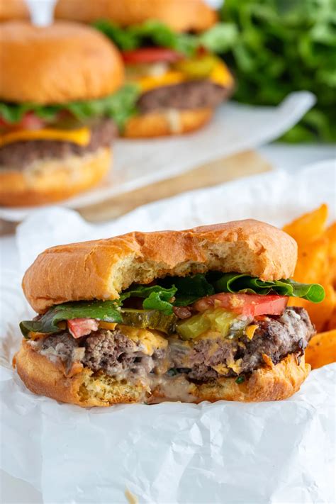 Stovetop Smash Burgers - Recipe Boy