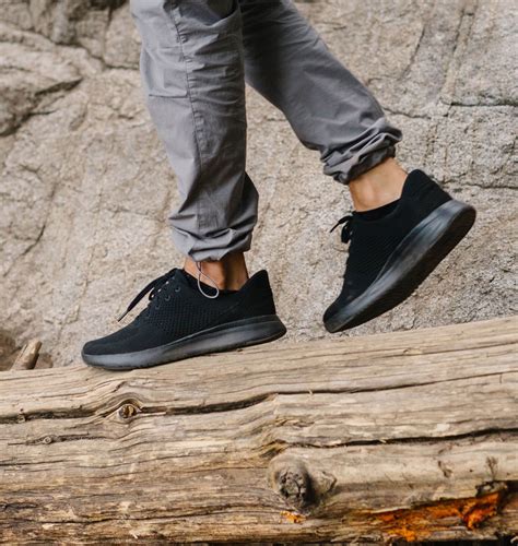 What Color Shoes Go With Grey Pants? | Kizik