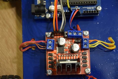 Arduino IR Tracking Car Tutorial 的图像结果