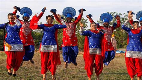 Happy baisakhi 2022 Wishes: बैसाखी का त्योहार आज, दोस्तों को शेयर करें ...