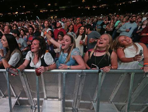 Live Concerts 的图像结果