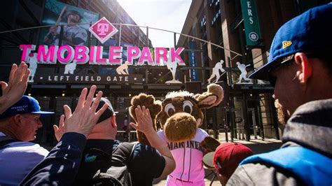 Mariners given approval for 9,000 fans to return to T-Mobile Park ...