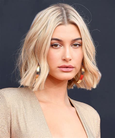 Hailey Bieber hair inspiration | Short hair styles, Short bob ...