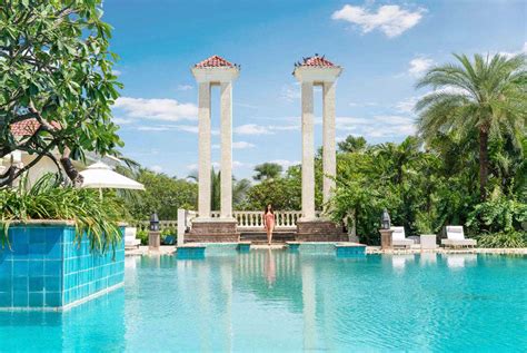 2 Bedroom Apartments in Versova | Raheja Madh Island