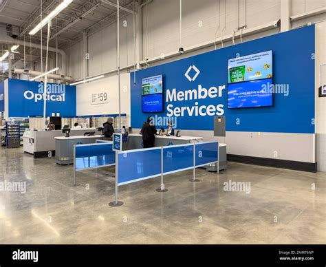 Interior sams club store hi-res stock photography and images - Alamy