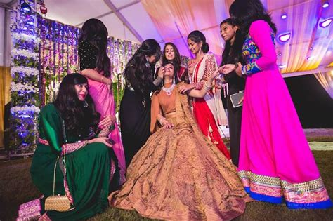 5 Types Of Friends Who Attend Your Wedding – Shopzters