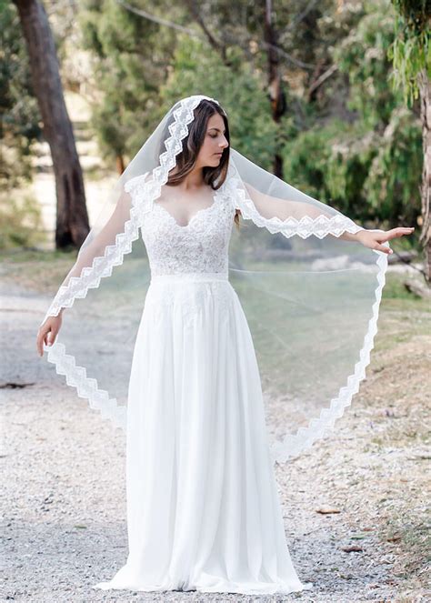 Elegant Christian Bridal Veil Designs For The Special Day!