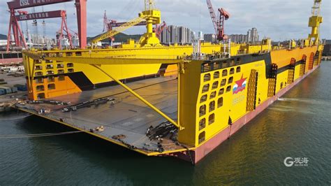 全国首艘纯电动拖轮在连云港港口顺利上水_江南时报