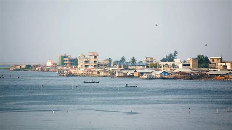 Cotonou (COO) - Flight status, maps & more | KAYAK