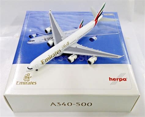 Emirates Airbus A340-500, Scale 1:500 (With Gear, No Stand) : Amazon.in ...