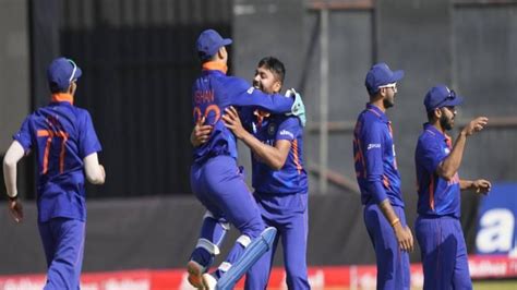 হোয়াটওয়াশ, তৃতীয় একদিনের ম্যাচে জিম্বাবোয়েকে ১৩ রানে হারাল ভারত ...