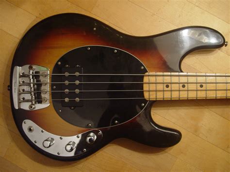 Music Man Stingray Bass in Tübingen | Musik und Instrumente | Kleinanzeigen