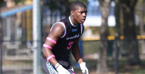 C.J. Hicks building a strong bond with 2022 Ohio State football targets ...