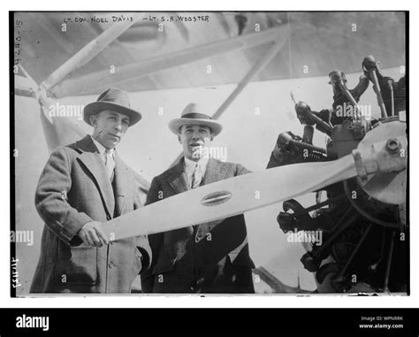 Noel davis hi-res stock photography and images - Alamy