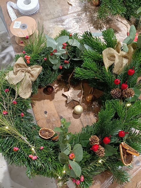 ATELIER COURONNE DE NOEL, 465 route de Carpentras, L'Isle-sur-la-Sorgue ...