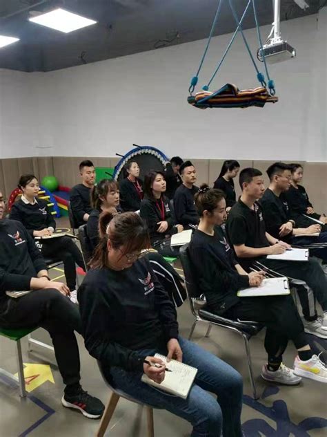 秦皇岛港中层后备干部培训班在我院开班-青岛港湾职业技术学院
