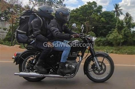 2020 Royal Enfield Classic spied testing again