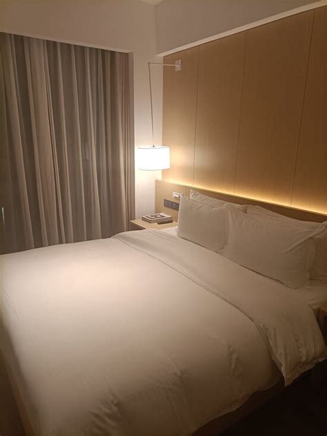 CROSSING HOTEL (Zhengzhou) - Hotel Reviews & Photos - Tripadvisor