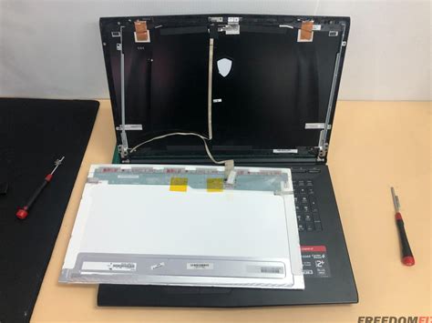 เปลี่ยนจอ MSI GP72M 7REX Leopard FHD IPS 60Hz จอแตก จอร้าว จอเสีย ...