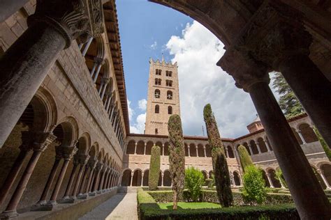 La vida en un monasterio medieval: de la celda al ‘scriptorium’