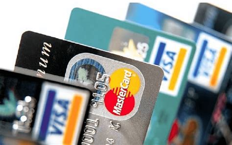 银行信用卡额度多少最适合呢？_刷卡消费