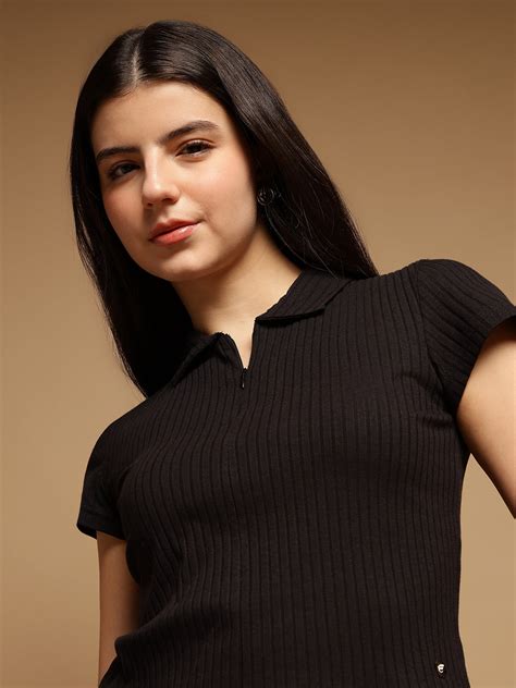 Femea Women Black Ribbed Style Top – Rvk Clothing
