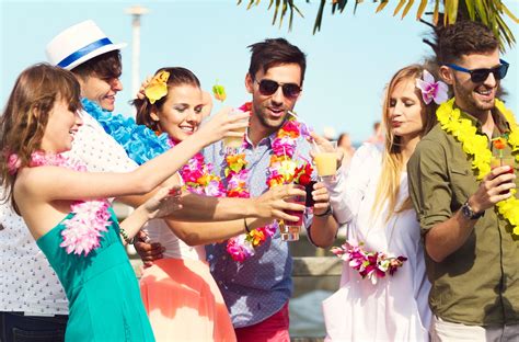 How to Create the Perfect Beach Party Theme