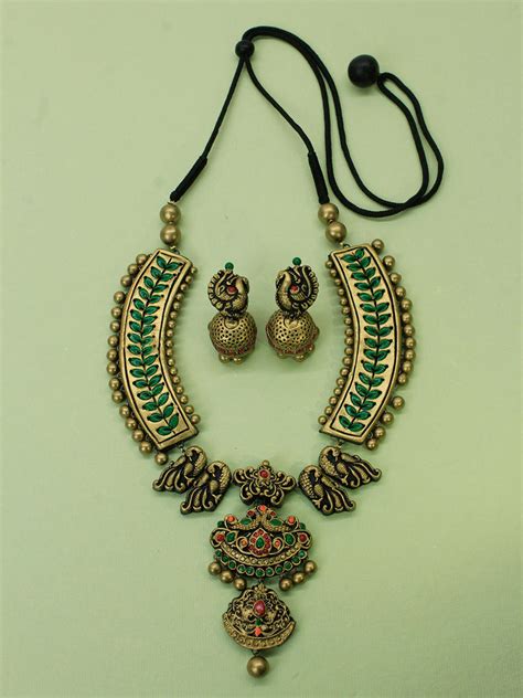 Antique Gold Green Orange Red Rajawadi Style Peacock Leaf Design Hasli ...