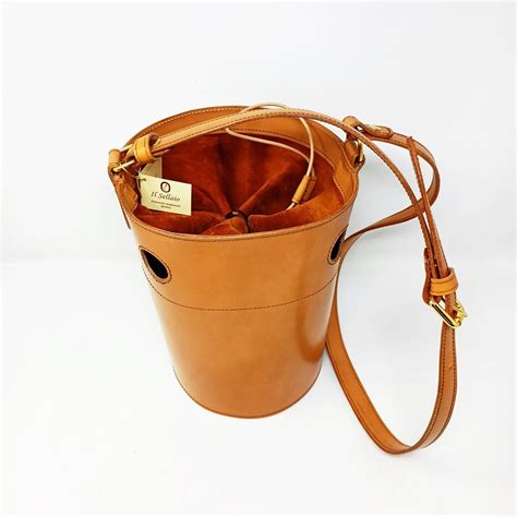 Handcrafted leather bucket bag - Il Sellaio