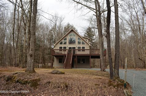 Pocono Mountains of PA Homes and Real Estate - Pocono Mountain Lakes Realty
