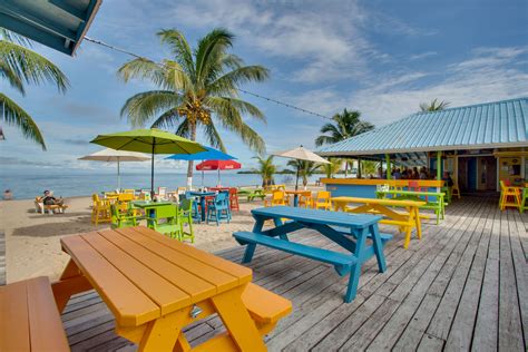 Tipsy Tuna Beach Bar in Placencia Belize