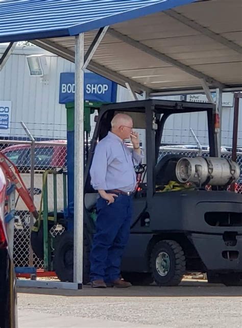 Maxwell Ford Office Photos