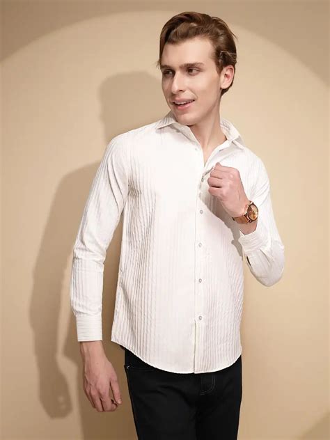 White Solid cotton Slim Fit Shirt – Global Republic