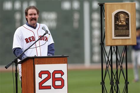 Wade Boggs once disclosed the eating habit that improved his batting ...