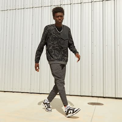 Nike Dunk Low Retro Men's Shoe. Nike IN