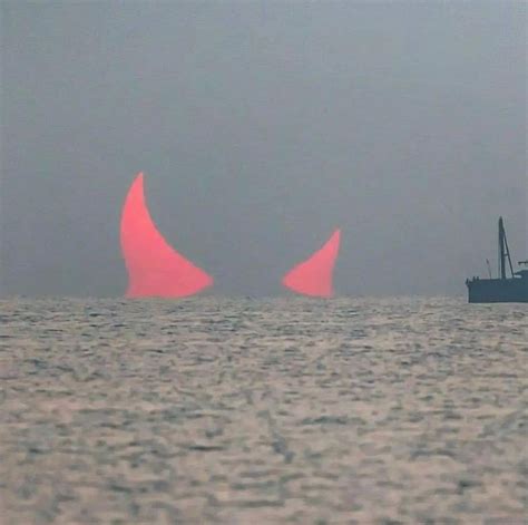 kirsten kaye on Twitter: "just thinking about this devil horn sunrise in qatar https://t.co ...