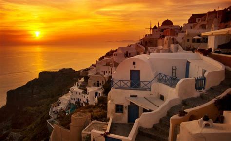 Santorini Unveiled - A Tapestry of Love Beauty & Timeless Elegance ...