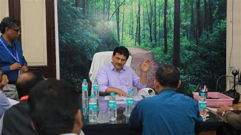 Pune: Health Minister Prakash Abitkar Urges Serum Institute To Lead ...