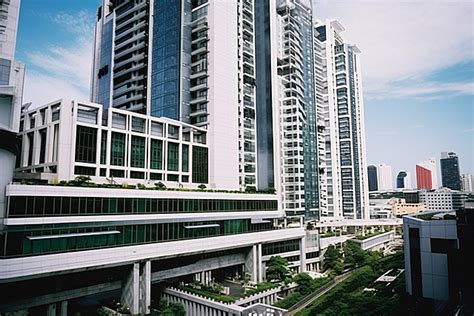 High-Tech Office Background 的图像结果